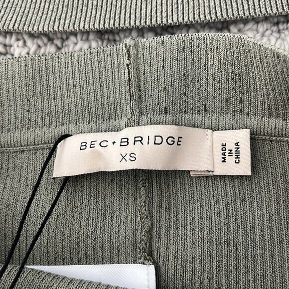 NWT Tilly knit sage top and shorts ribbed set - Picture 3 of 7